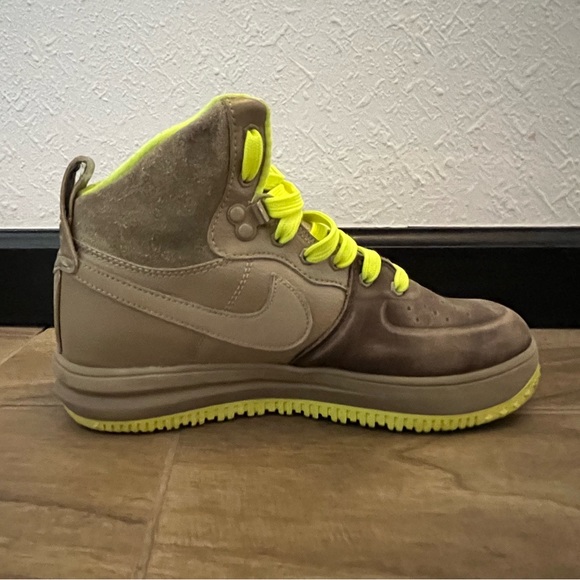 Nike Lunar Force 1 Sneakerboot GS 'BAMBOO'. Size 7Y - Picture 4 of 7